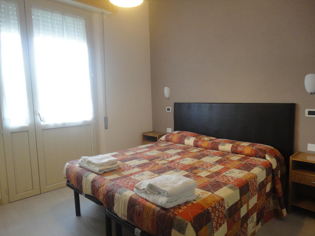 Hotel Al Ragno Чезенатіко Номер фото